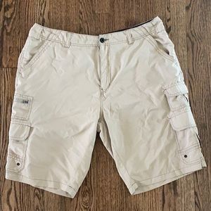 Men’s cargo shorts